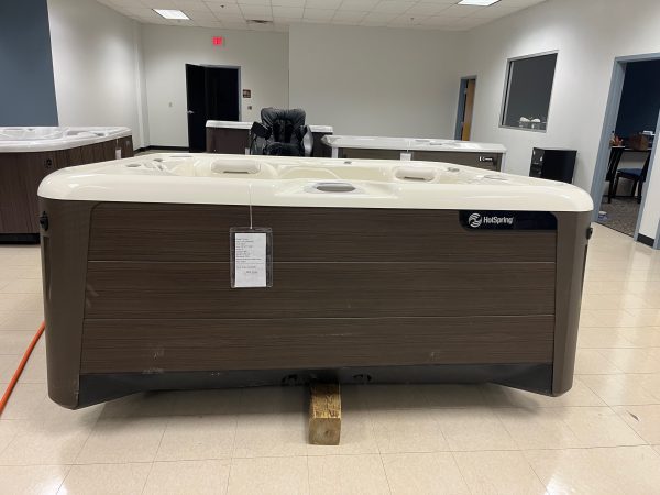 2019 USED Highlife Envoy